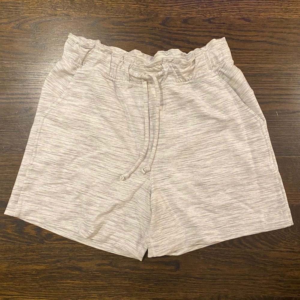 Lululemon High Rise Short w/ Drawstring